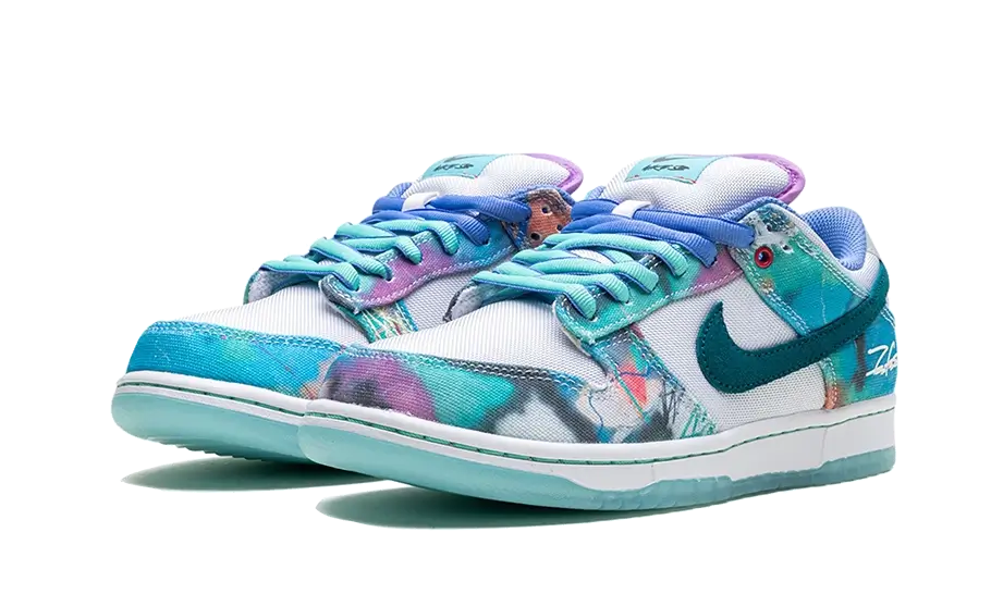 SB Dunk Low Futura Laboratories Bleached Aqua